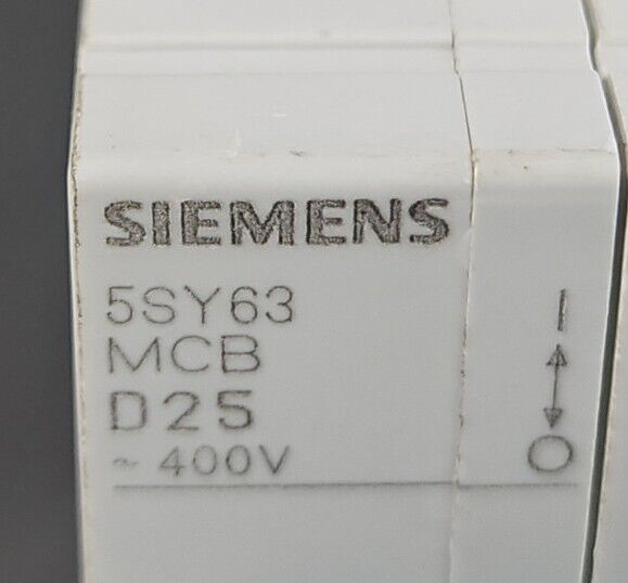 Siemens 5SY63 MCB D32 3-Pole Circuit Breaker.                             4C-20